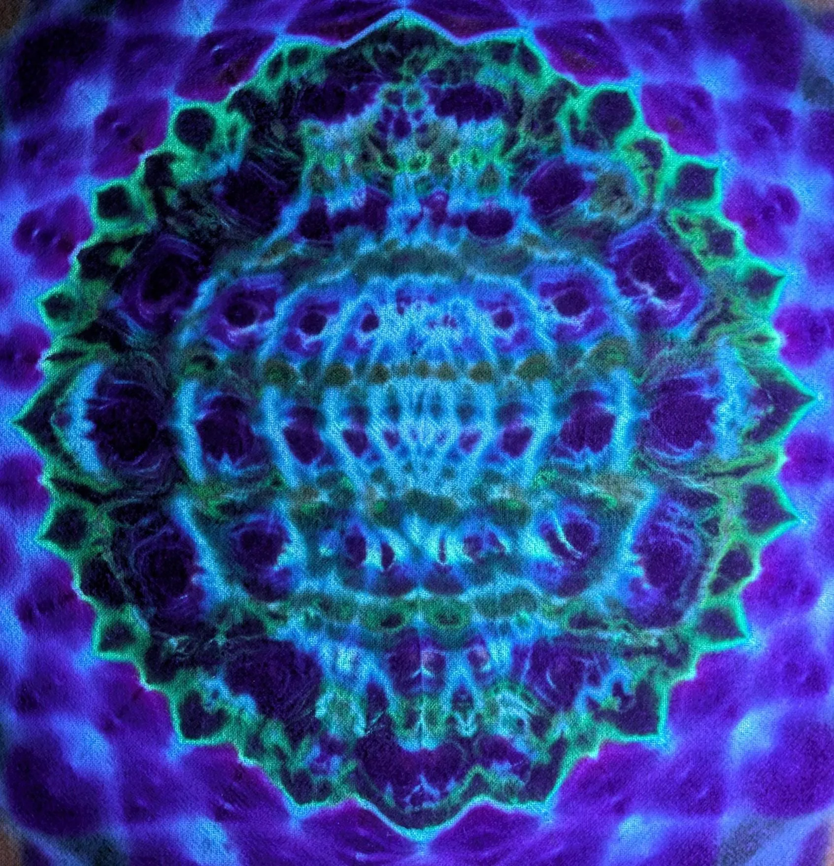 24"X24"X.75" 20Pt Mandala/Cosmic Egg Cntr, Tie Dye on a Square Panel of Calcutta Cotton Stretched onto 24X24 Stretcher Bars Read Description