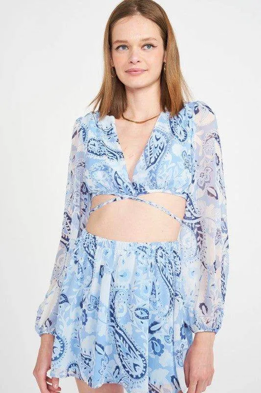 Emory Park | Printed V Neck Crop Top